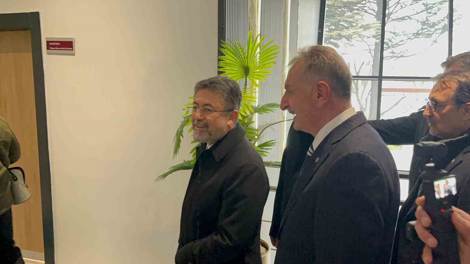 Bakan Yumaklı, Eskişehir’de TMO’nun yeni binasını açılışını gerçekleştirdi
