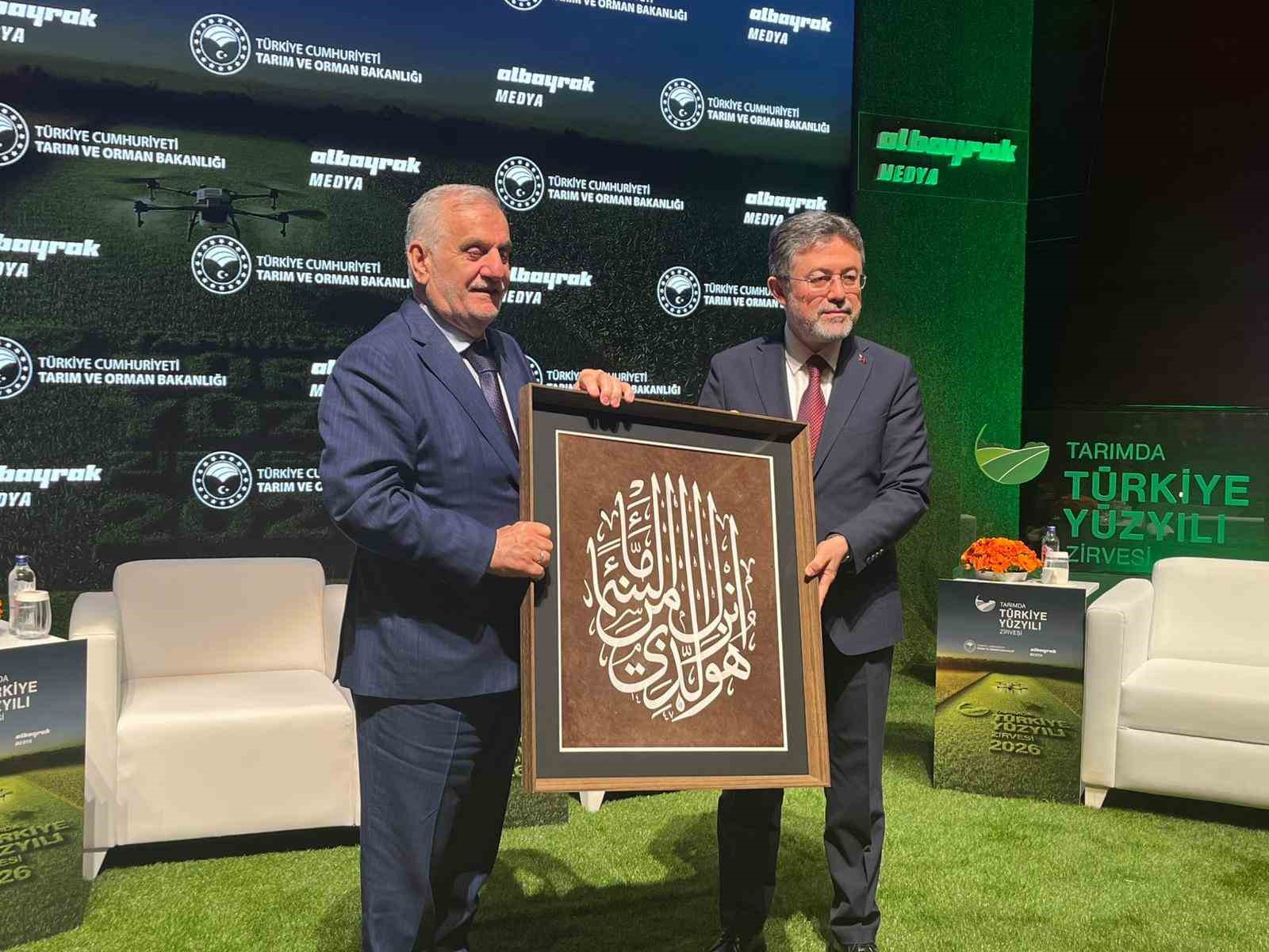 Bakan Yumaklı: "Türkiye’nin hiçbir şekilde herhangi bir gıda arz güvenliği konusu sorunu yoktur"
