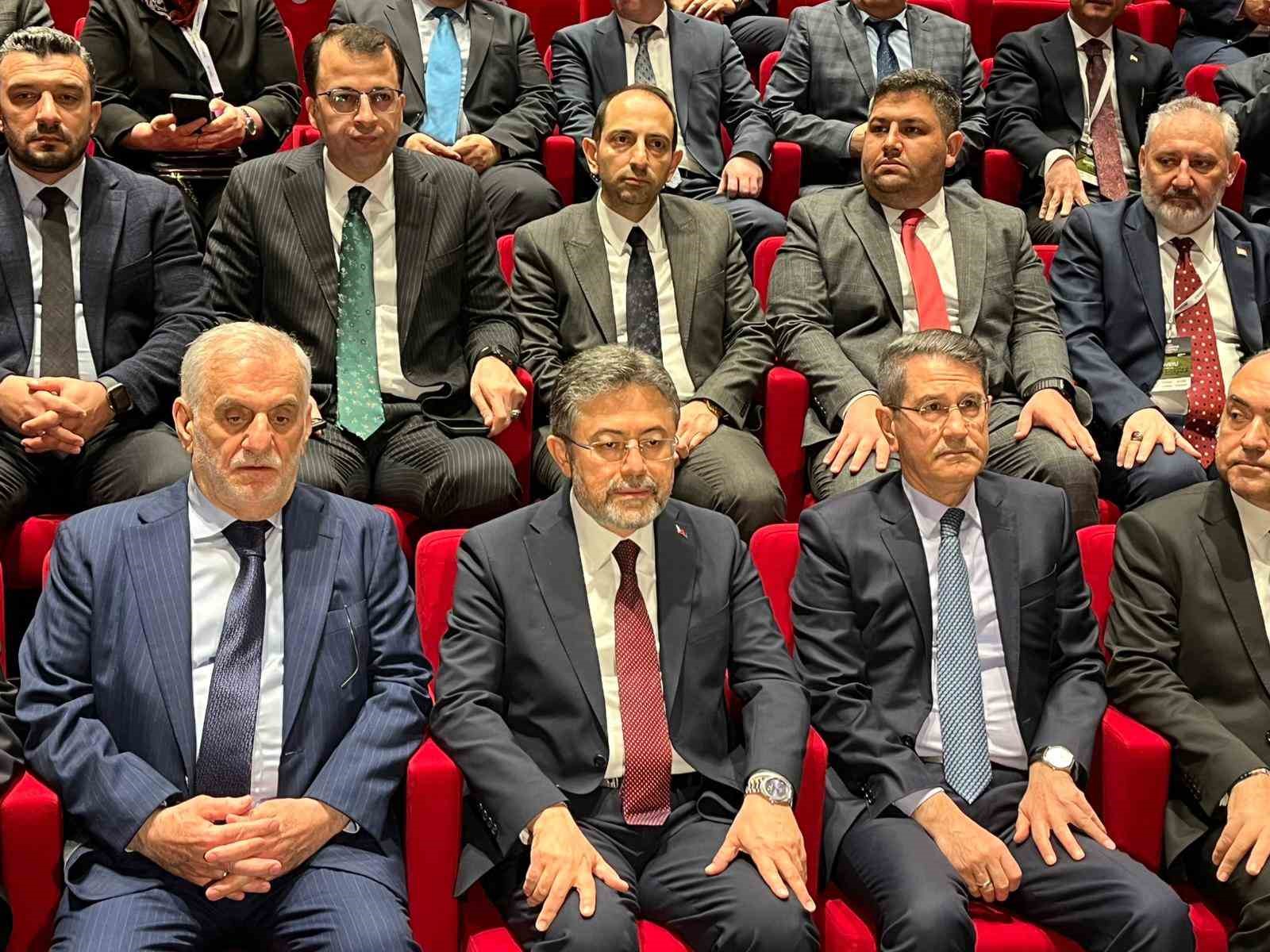 Bakan Yumaklı: "Türkiye’nin hiçbir şekilde herhangi bir gıda arz güvenliği konusu sorunu yoktur"
