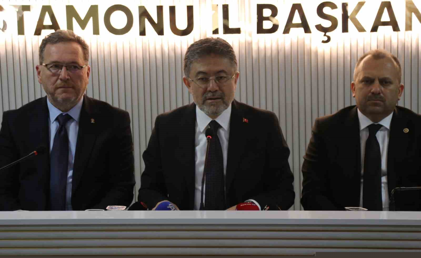 Bakan Yumaklı: "Üç tarafı denizlerle çevrili güzel ülkemin beş tarafı çatışmalarla, savaşlarla, her türlü krizle çevrilmiş durumda"
