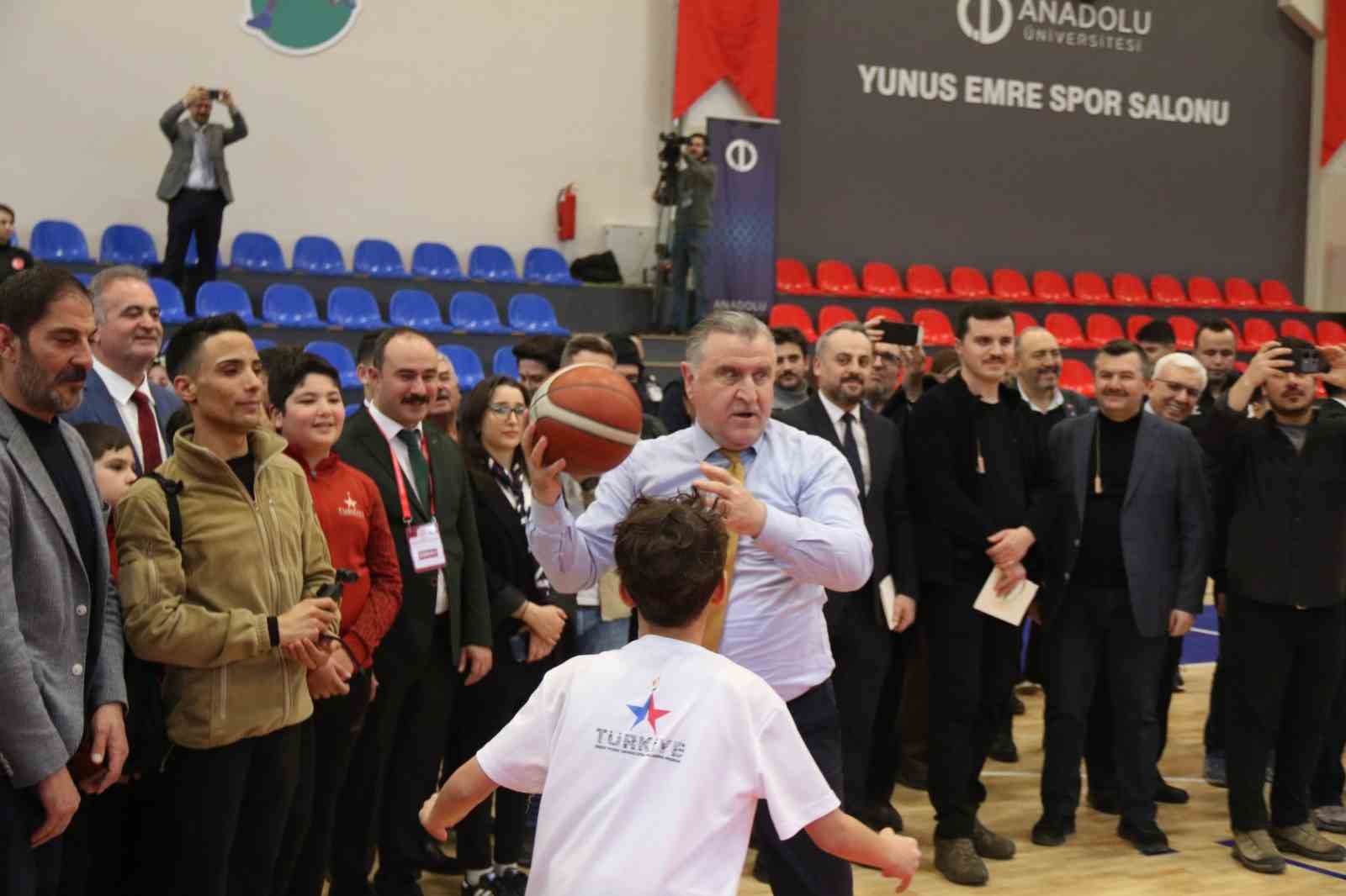 Bakandan NBA’ye taş çıkaran performans
