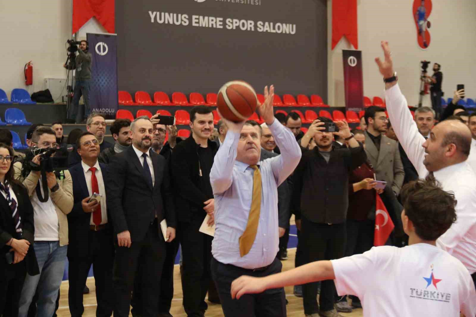 Bakandan NBA’ye taş çıkaran performans
