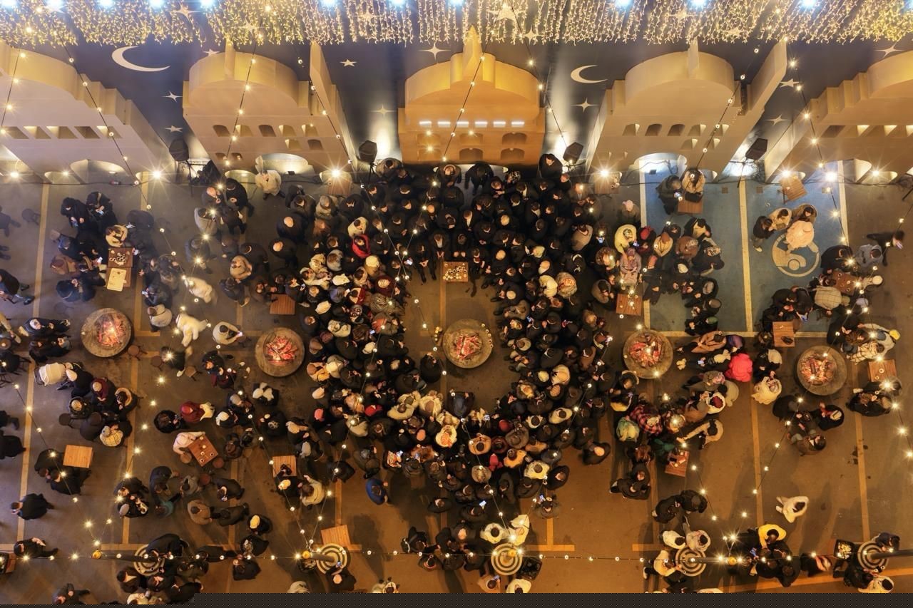 Bakanlar Akın Gürlek ve Yusuf Tekin ateş başında vatandaşlarla buluştu
Bakanlar Akın Gürlek ve Yusuf Tekin ateş başında vatandaşlarla buluştu