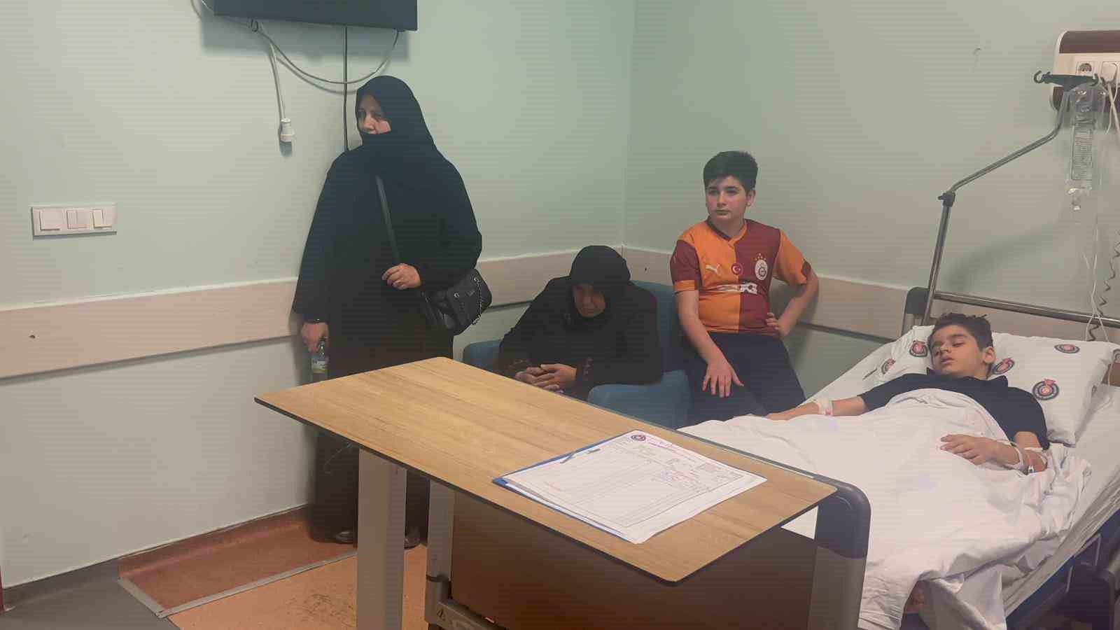 Bakanlar yaralı öğrencileri ziyaret etti
