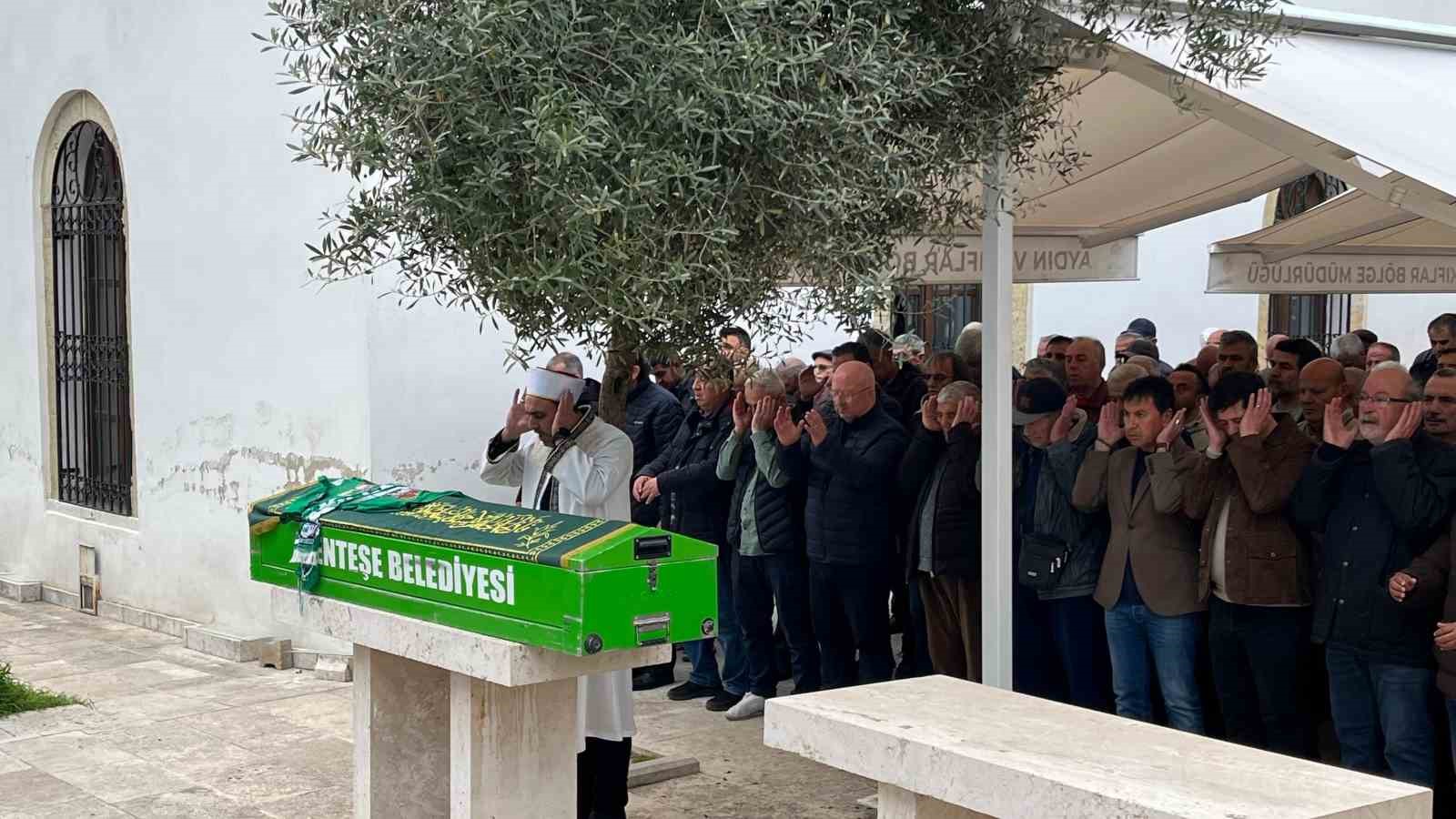 Baki Kuran son yolculuğuna uğurlandı
