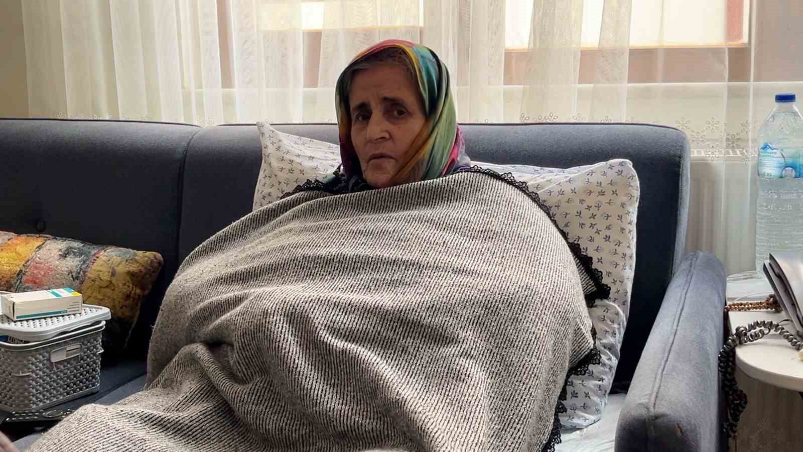 Bakıcıya altın hırsızlığı suçlaması
