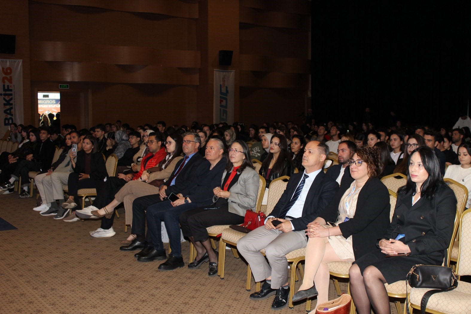 BAKİF26’da kadın milli sporculara ilgi
