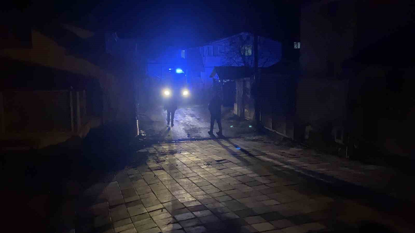 Bakım yaptığı silahının ateş alması sonucu ağır yaralandı
