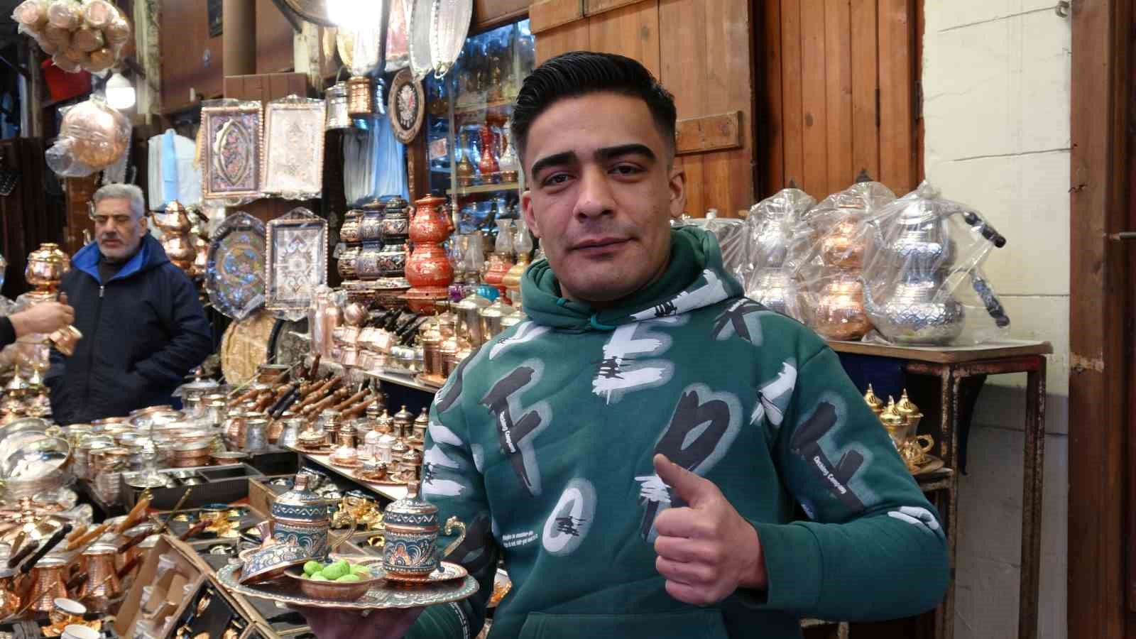 Bakır ustalarının bayram öncesi yoğun mesaisi
