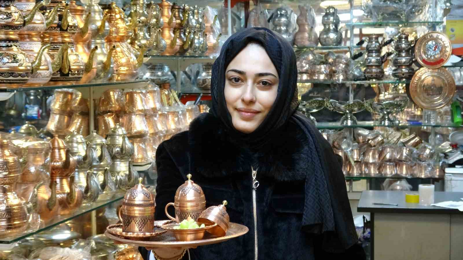 Bakır ustalarının bayram öncesi yoğun mesaisi
