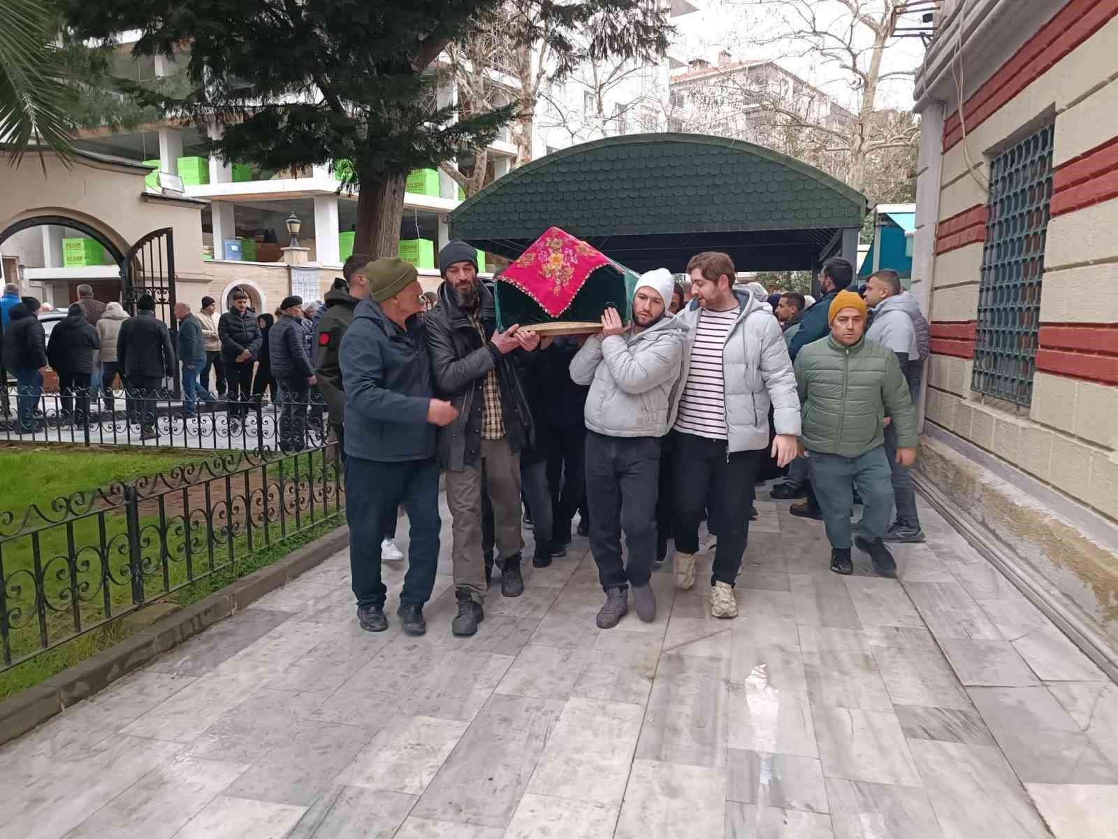 Bakırköy’deki motosiklet kazasında ağır yaralanan genç kız 20 gün sonra hayatını kaybetti
