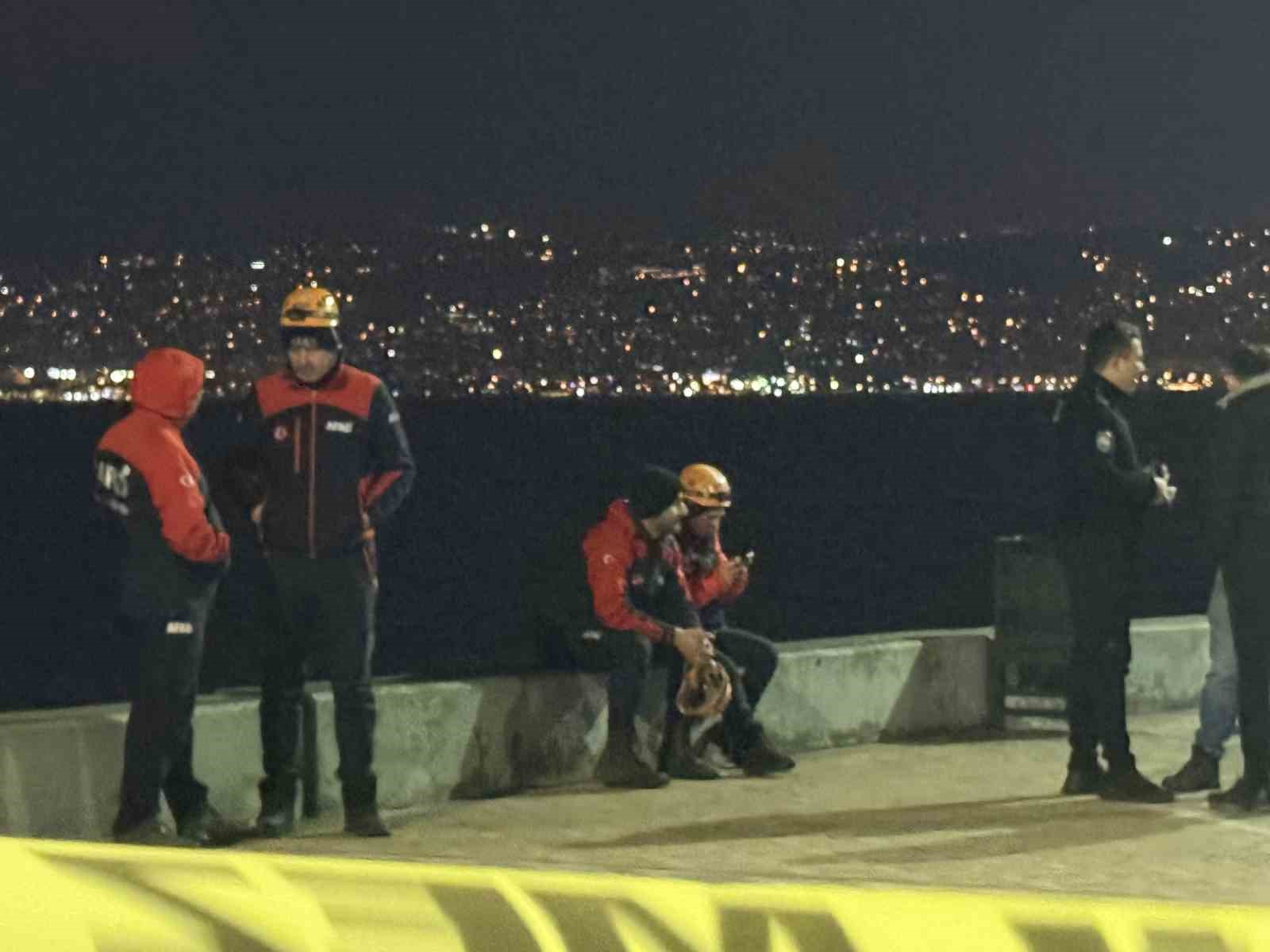 Balıkçılar fark etti, denizde dalgıç kıyafetli erkek cesedi bulundu
