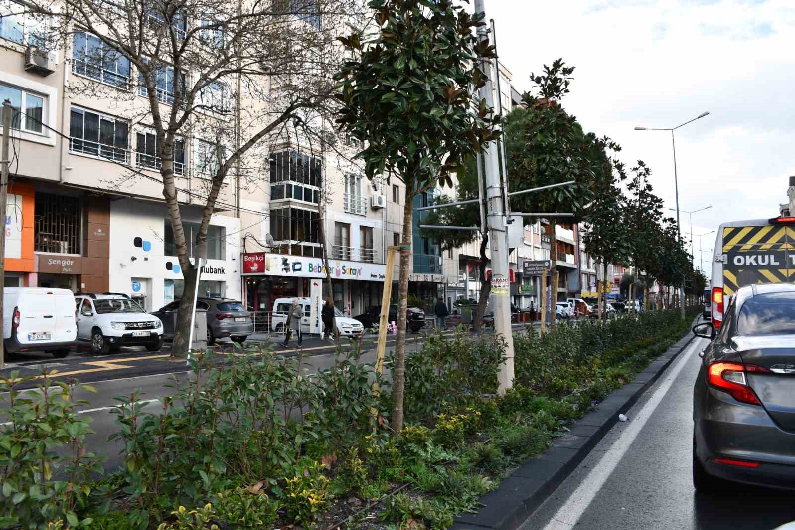 Balıkesir Büyükşehirden 20 ilçeye peyzaj çalışması
