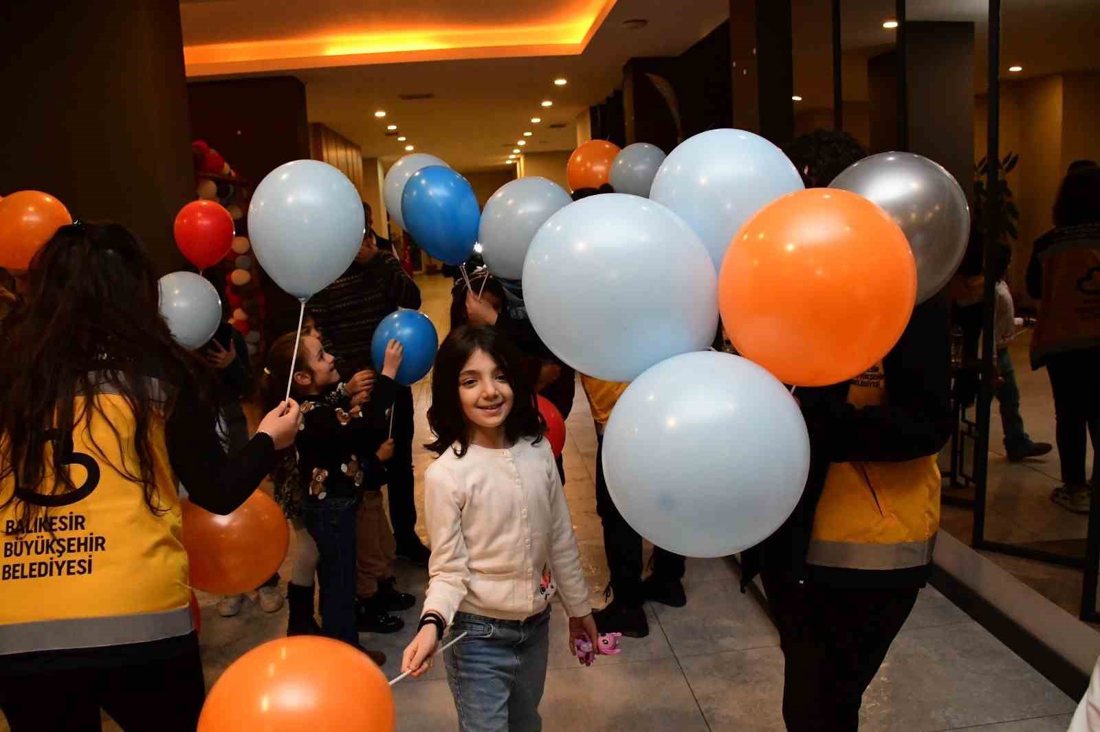 Balıkesir Büyükşehir’den Çölyak hastalarına glütensiz iftar
Balıkesir Büyükşehir’den Çölyak hastalarına glütensiz iftar