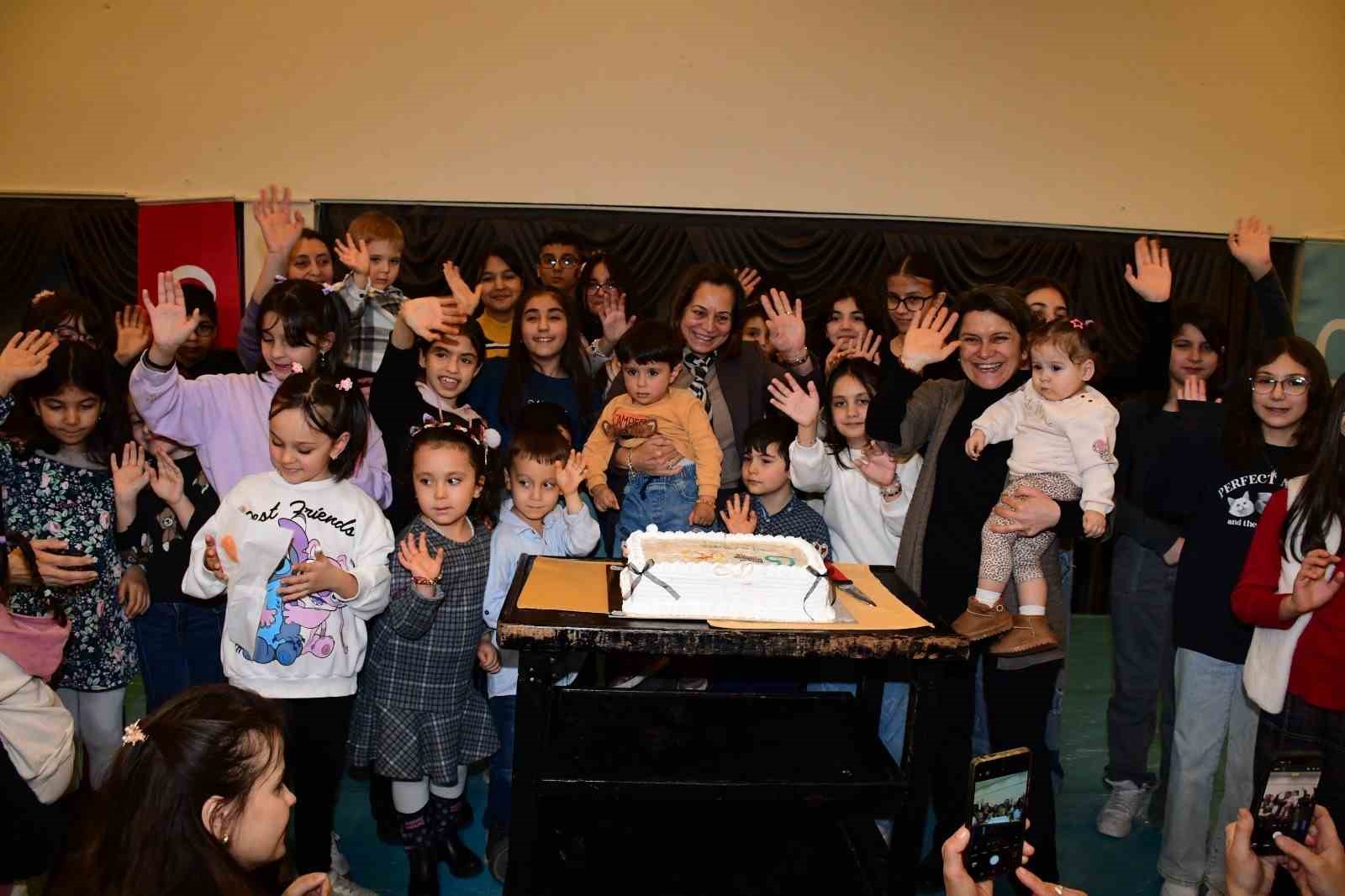 Balıkesir Büyükşehir’den Çölyak hastalarına glütensiz iftar
Balıkesir Büyükşehir’den Çölyak hastalarına glütensiz iftar