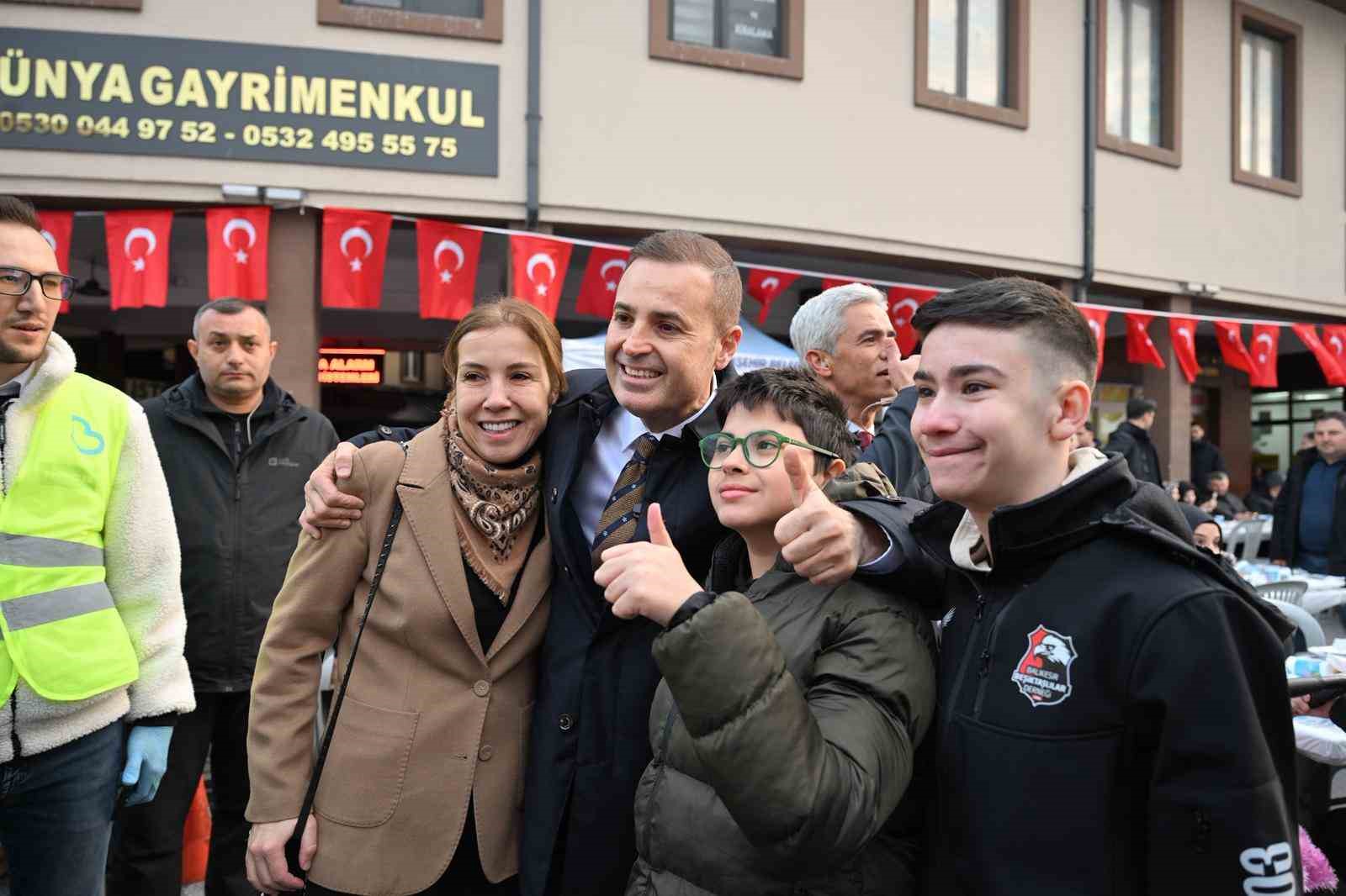 Balıkesir’de 30 bin kişilik dev iftar
