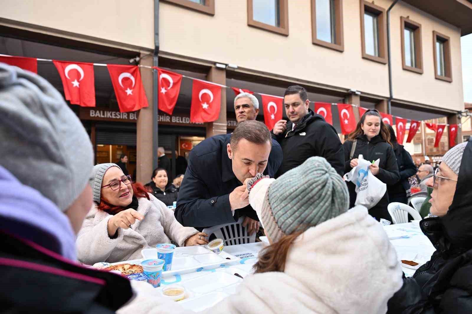 Balıkesir’de 30 bin kişilik dev iftar
