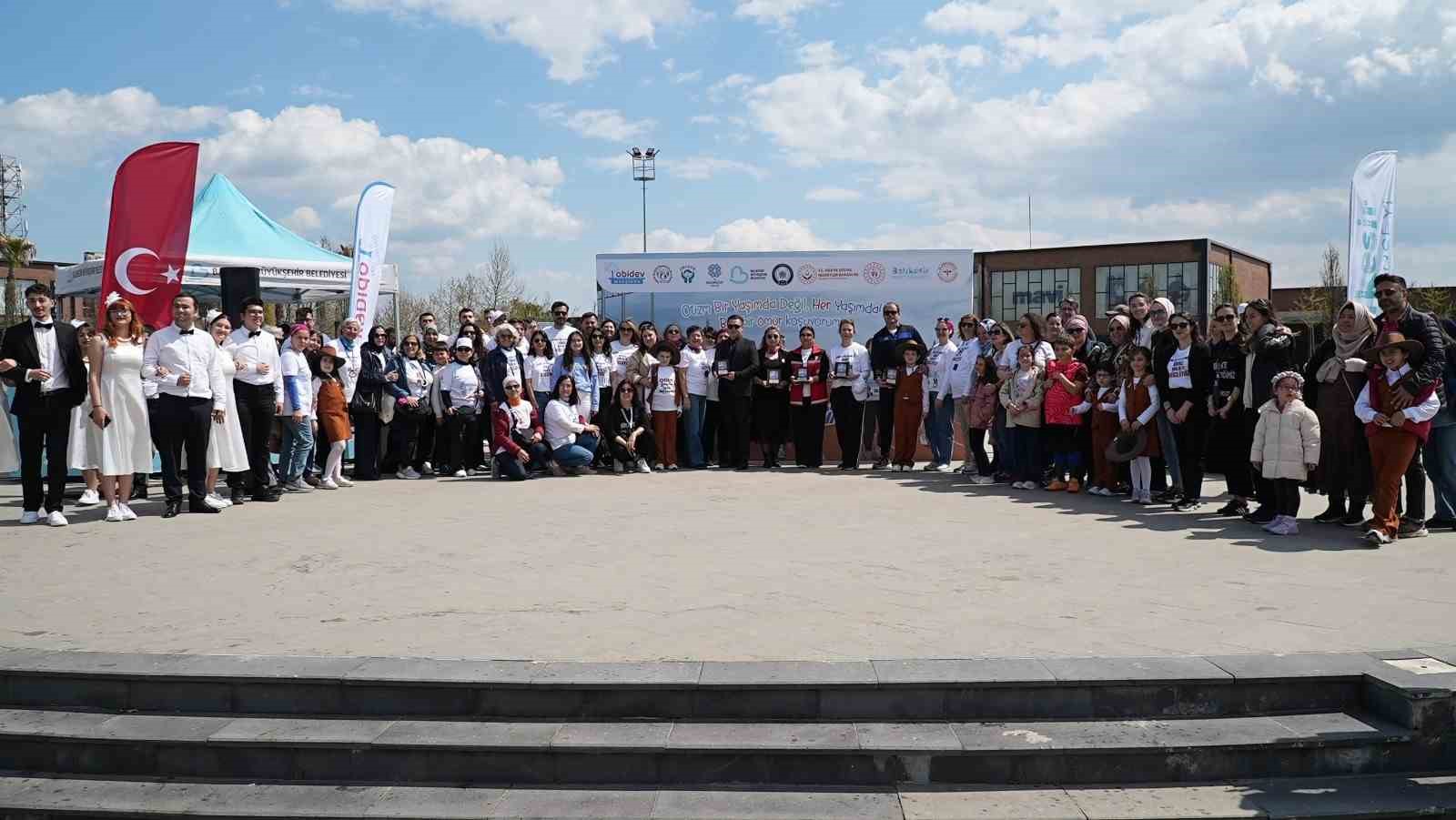 Balıkesir’de adımlar otizm farkındalığı için atıldı
