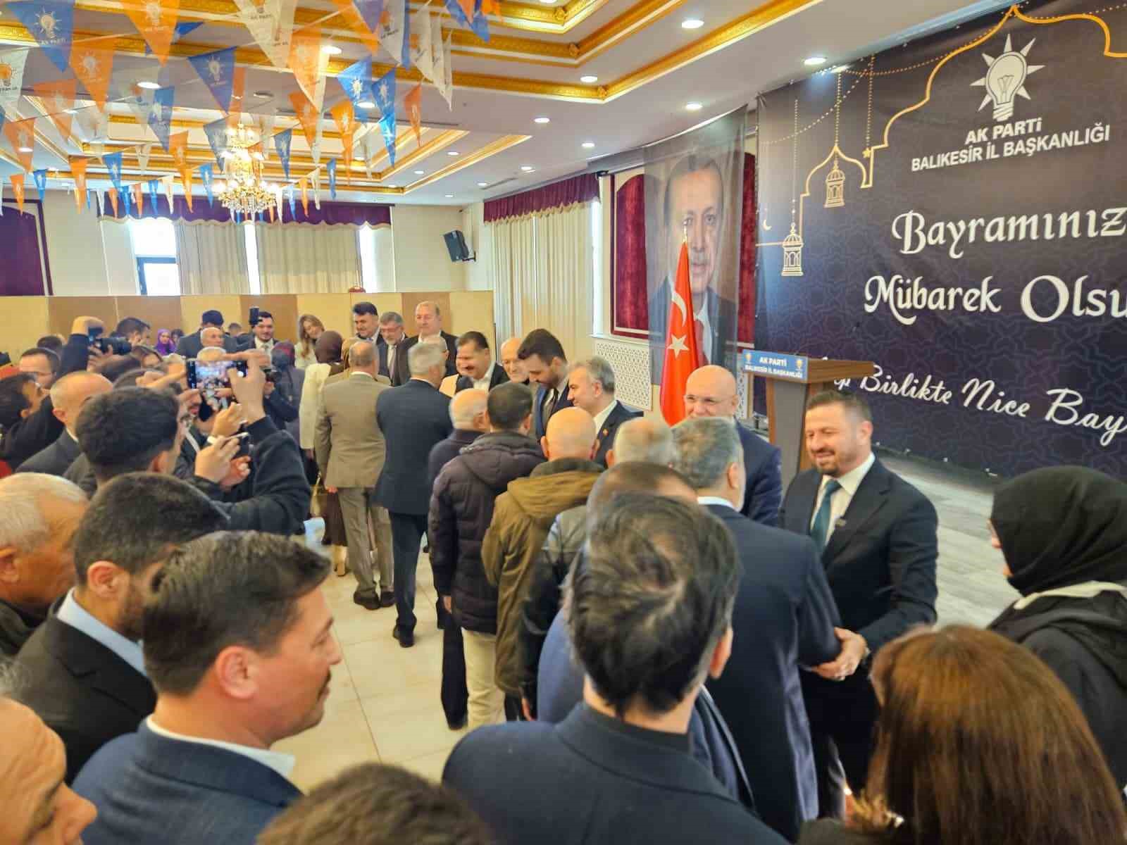 Balıkesir’de AK Parti bayramlaştı
