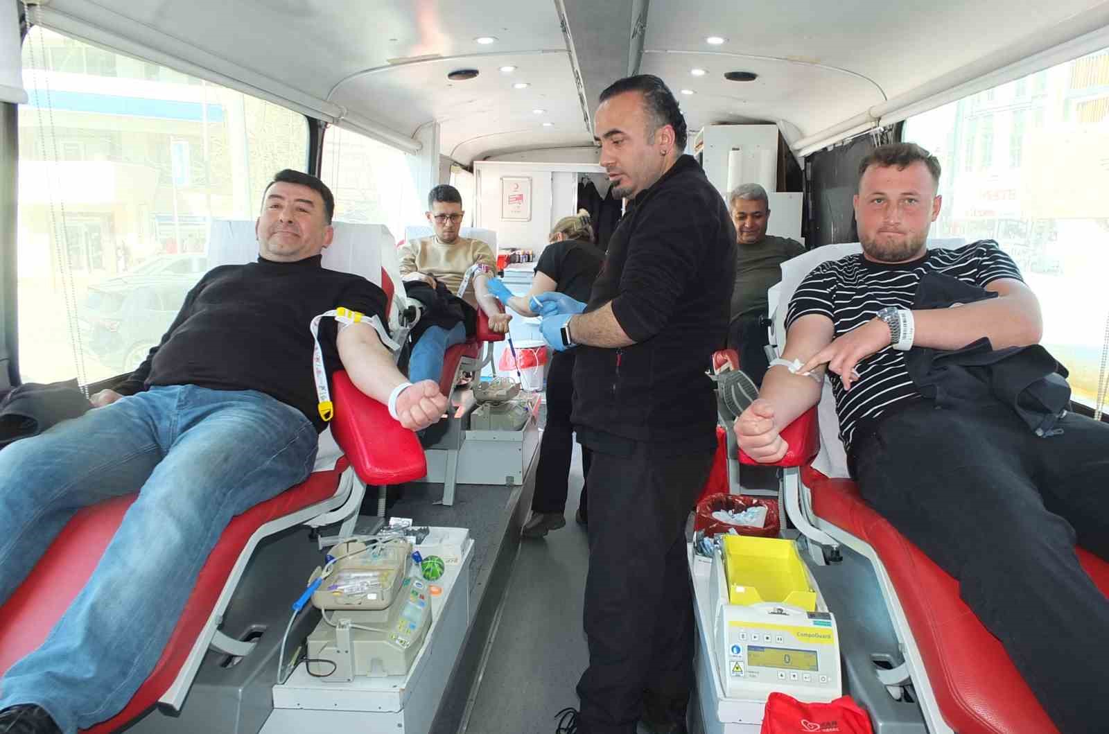 Balıkesir’de kan bağışına ilgi arttı
