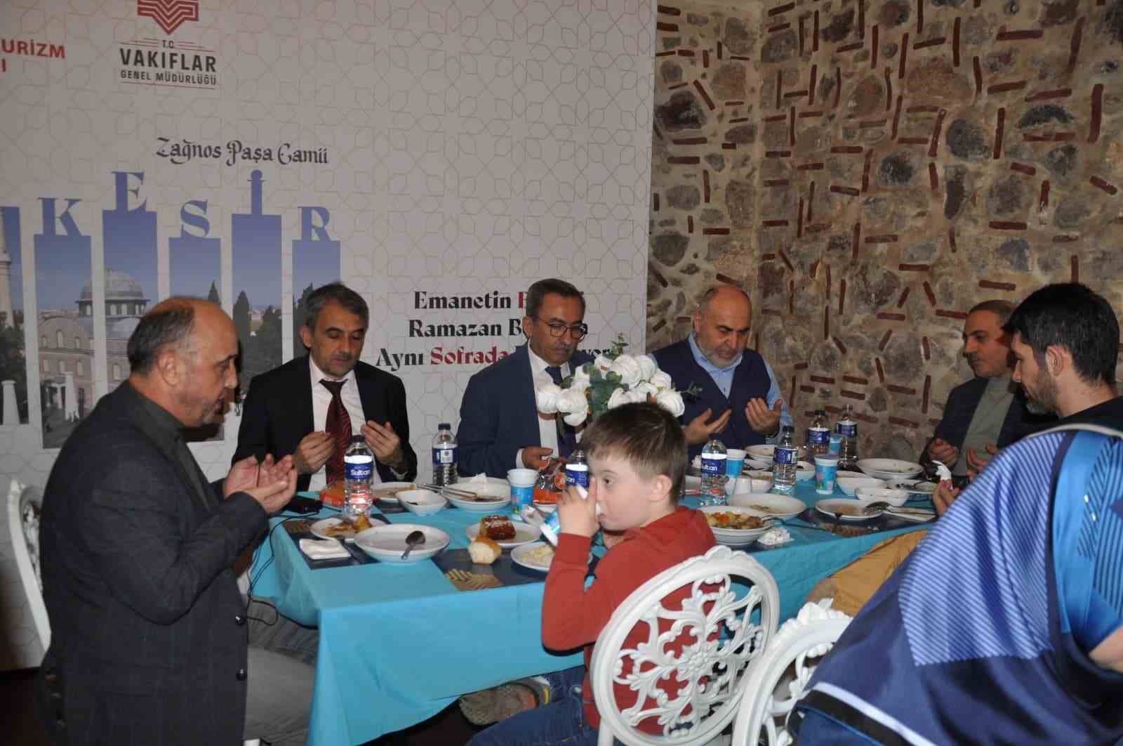 Balıkesir’de müftülük personeli iftarda buluştu
