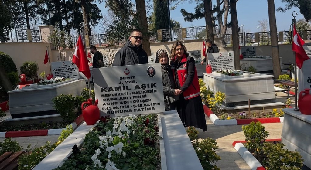 Balıkesir’de Ramazan ayında şehitlere vefa ziyareti
