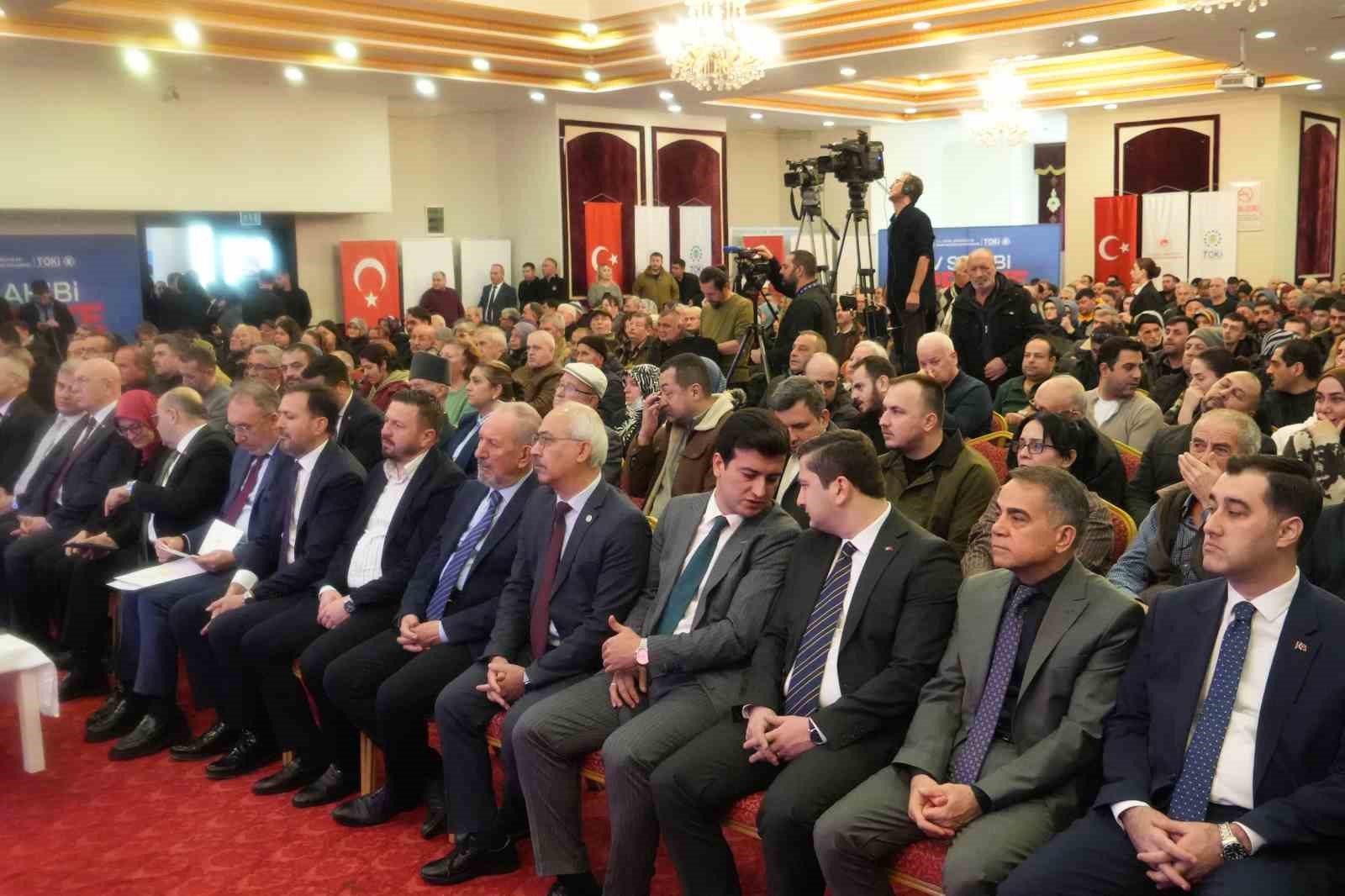 Balıkesir’de TOKİ’ye 77 bin başvuru oldu
