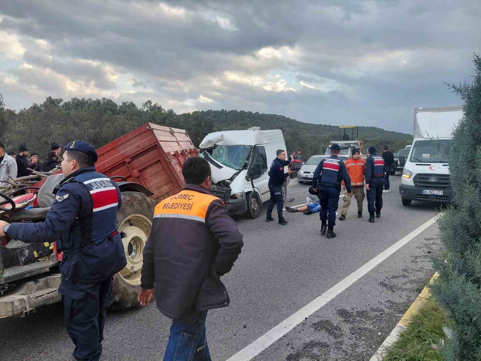 Balıkesir’de trafik kazası: 4 yaralı
