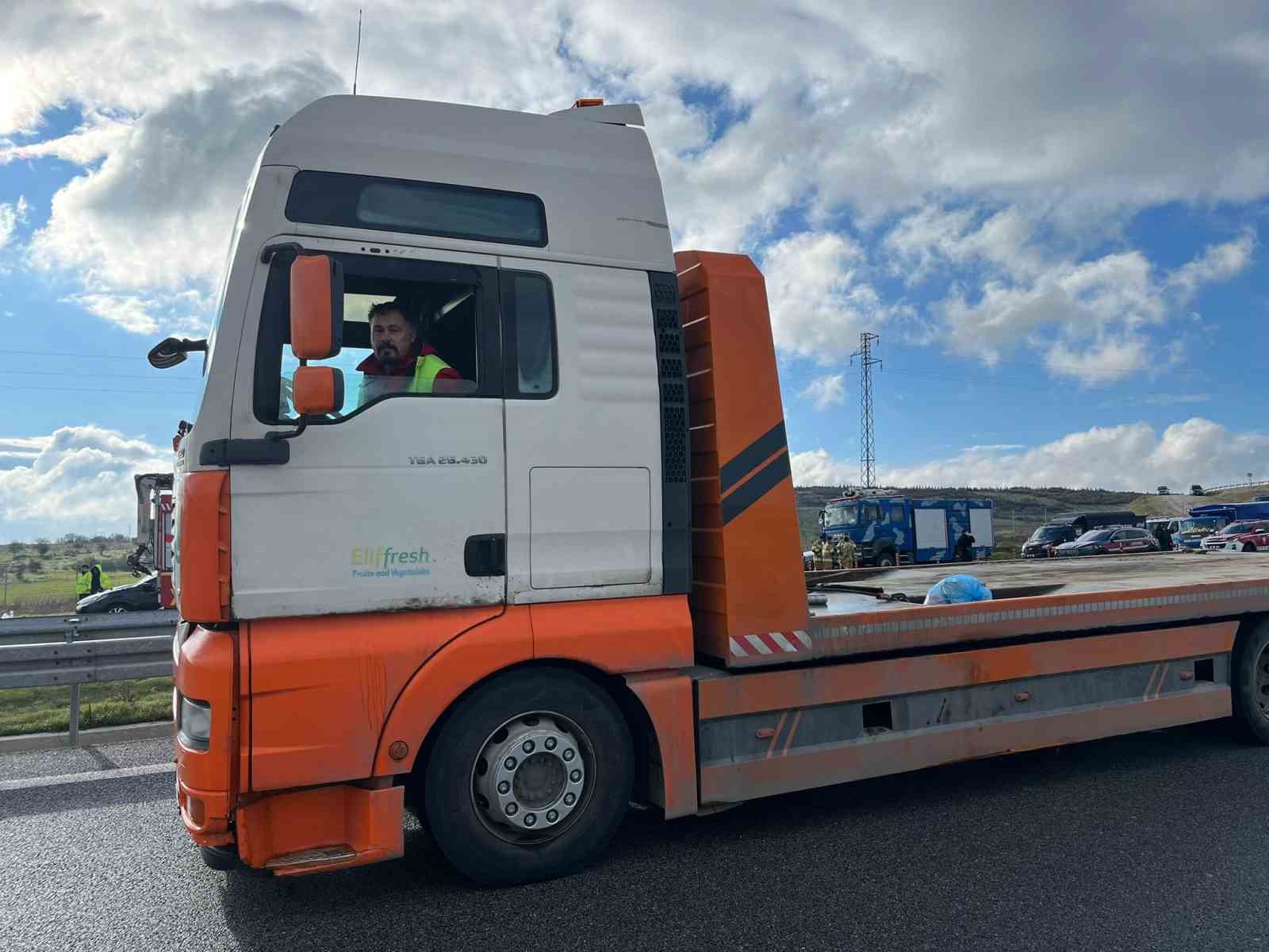 Balıkesir’deki uçak kazasına tanık olan şoför: Bütün parçalar önüme düştü
