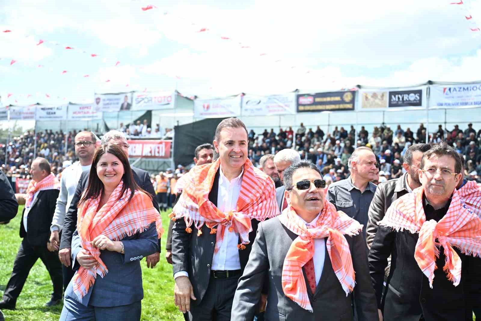 Balıkesirli güreşçi Enes Doğan, Kepez’de başpehlivan oldu
