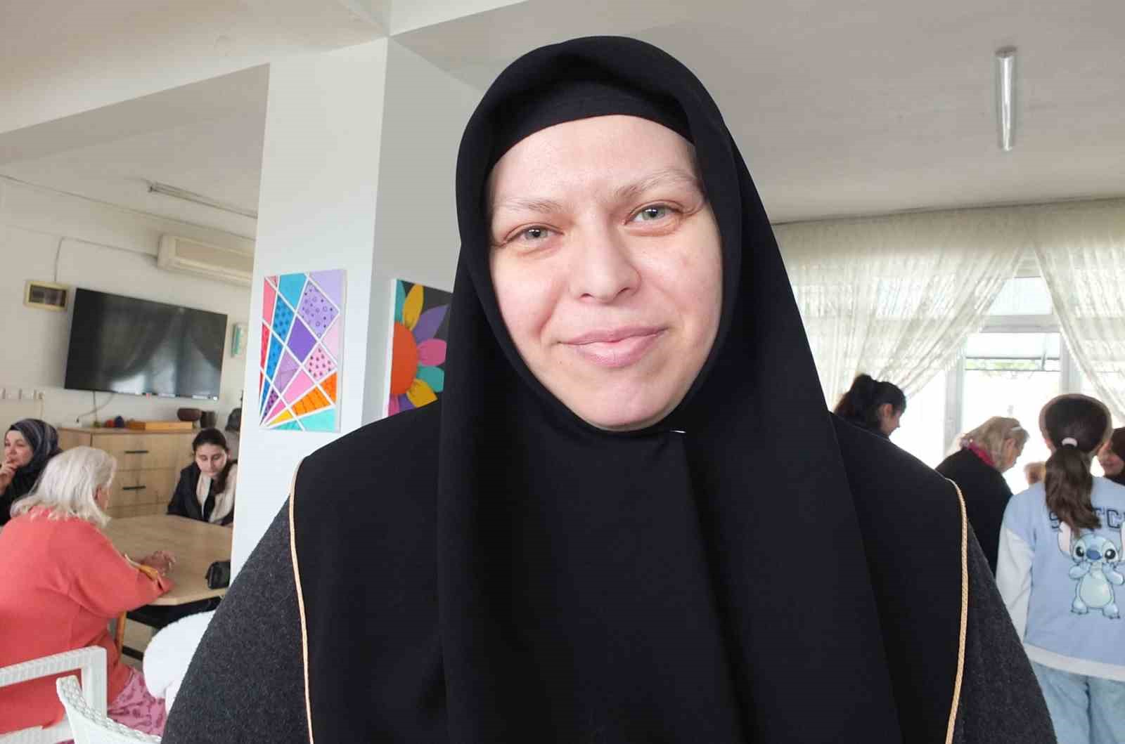 Balıkesirli öğrenciler yaşlıları sevindirdi
Balıkesirli öğrenciler yaşlıları sevindirdi