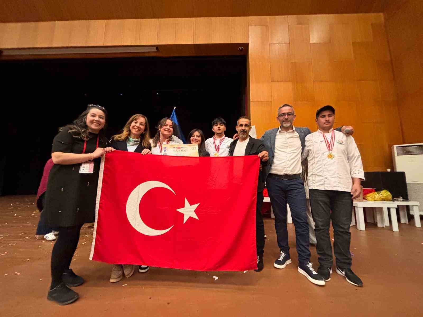 Balıkesirli öğrencilerden Uluslararası GastroErasmus’ta madalya yağmuru
