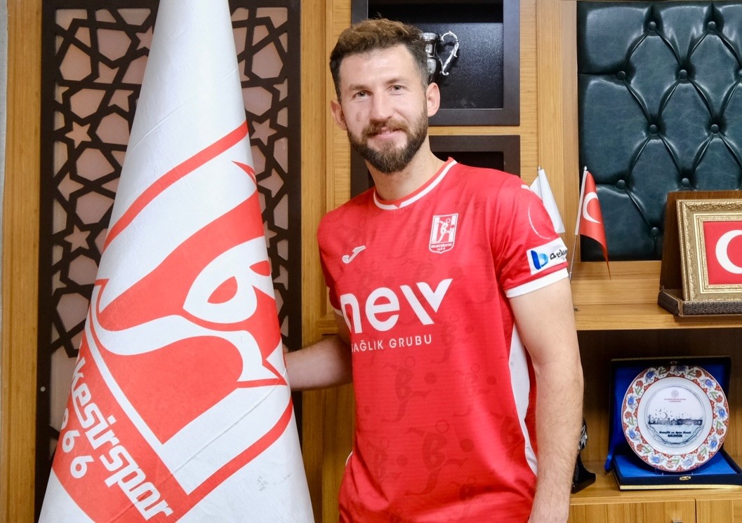 Balıkesirspor Akın Arıcan’a imza attırdı
