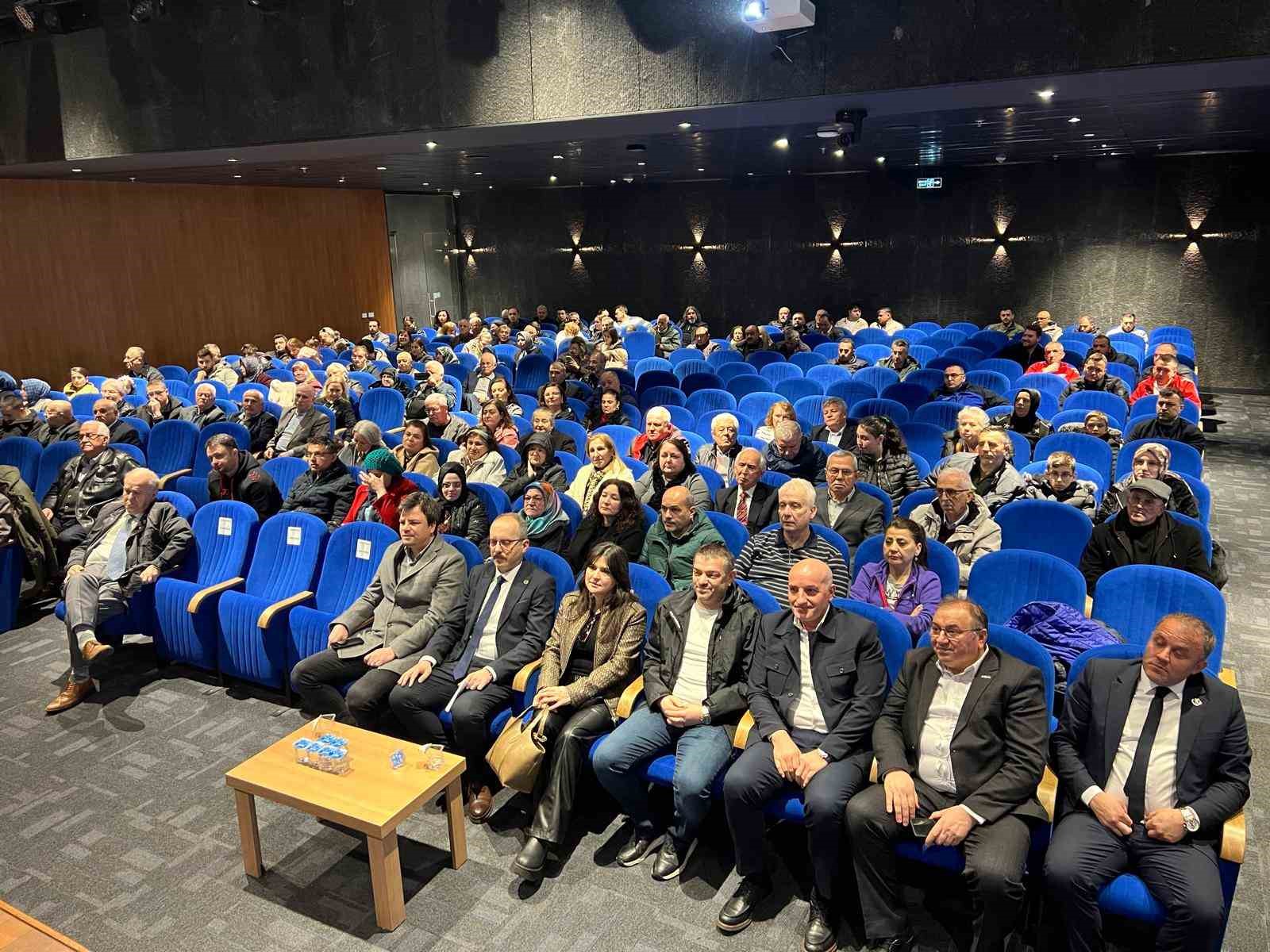 Balkan Türkleri Derneği Genel Kurulu: Adem Tuğral güven tazeledi
