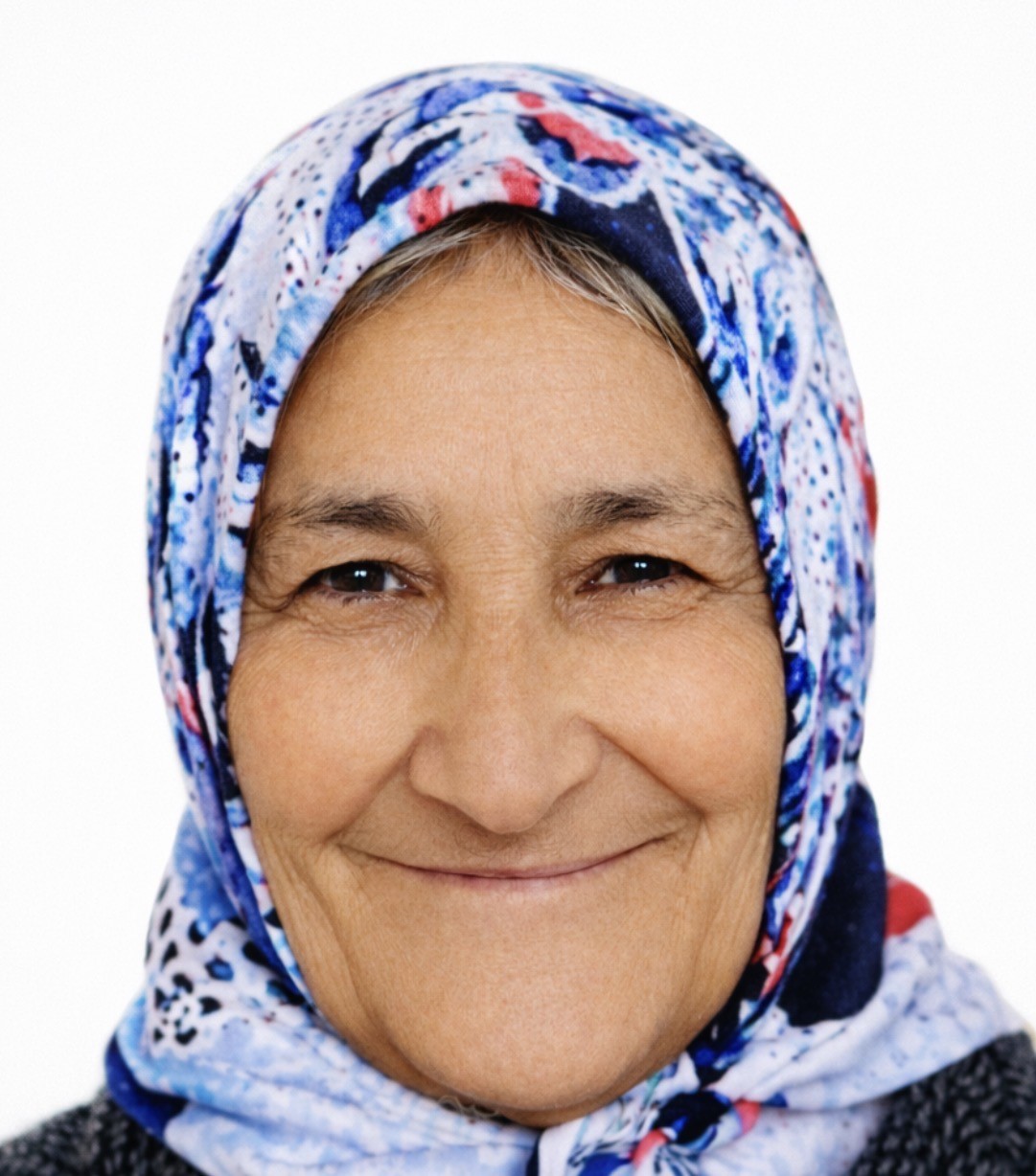 Balkondan düşen yaşlı kadın hayatını kaybetti
