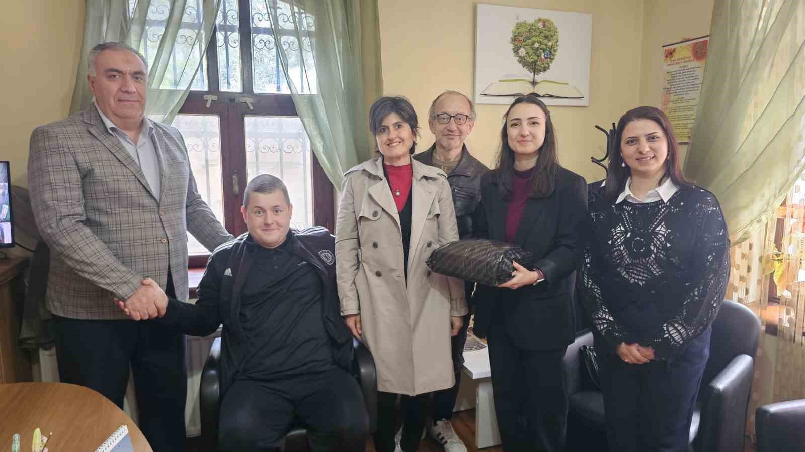 Bandırma’da kütüphane haftasında örnek öğrencilere ödül
