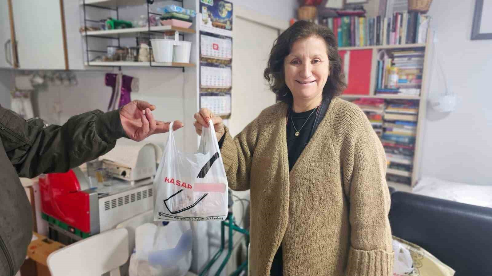 Bandırma’da Ramazan öncesi 40 aileye kıyma desteği
