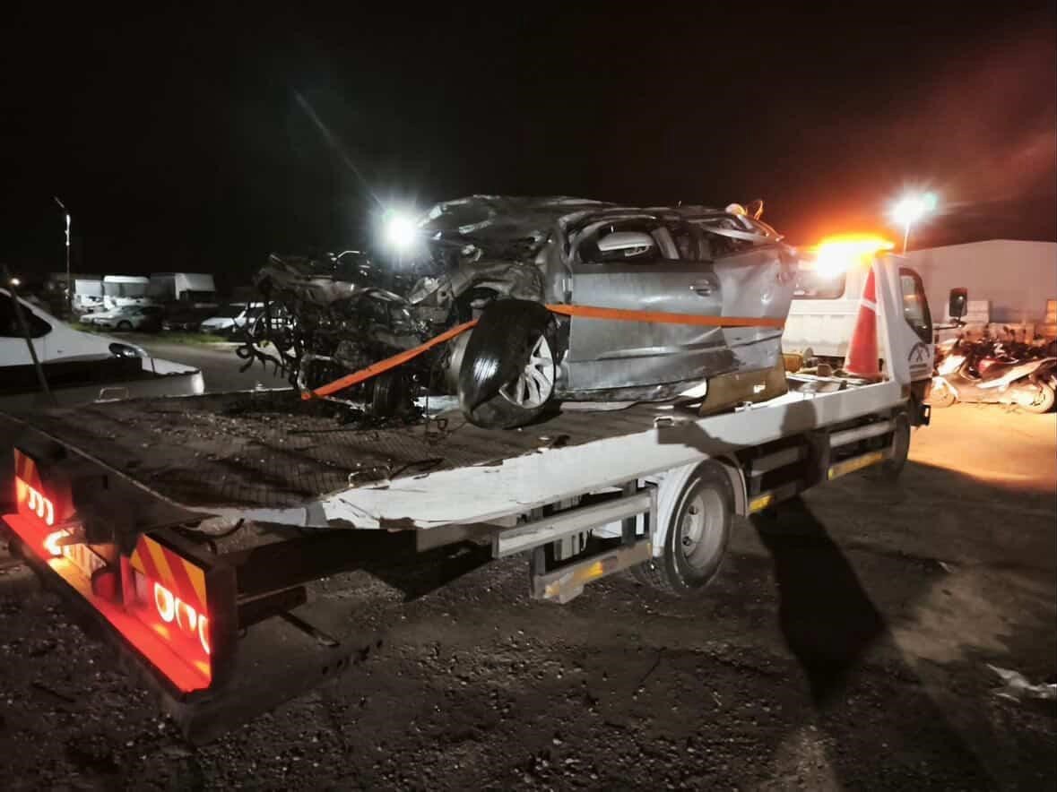 Bandırma’da takla atan araçta 2 kişi yaralandı
