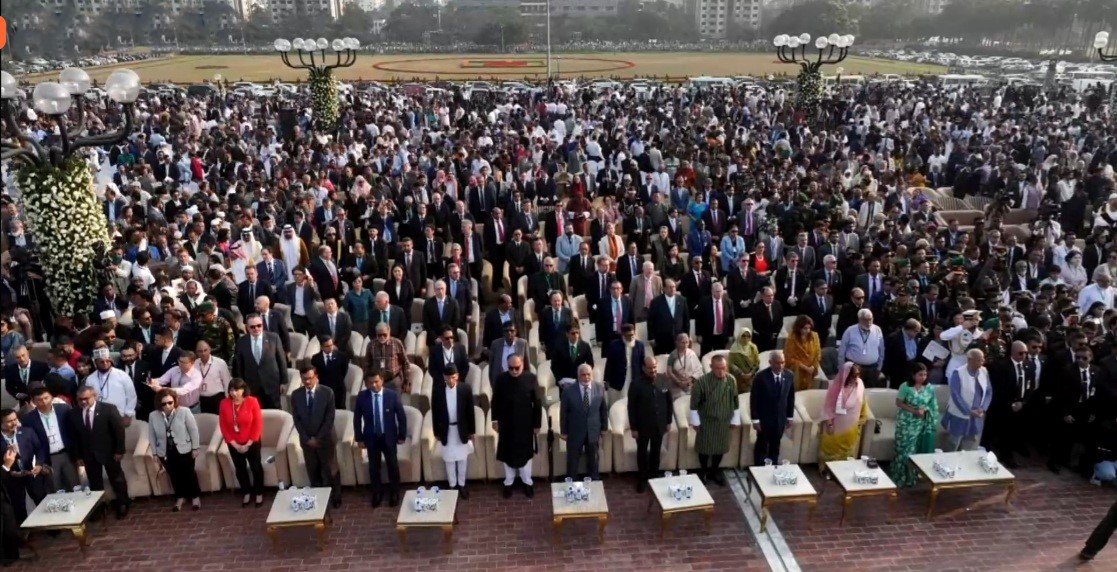 Bangladeş Başbakanı Rahman, yemin ederek görevine başladı
