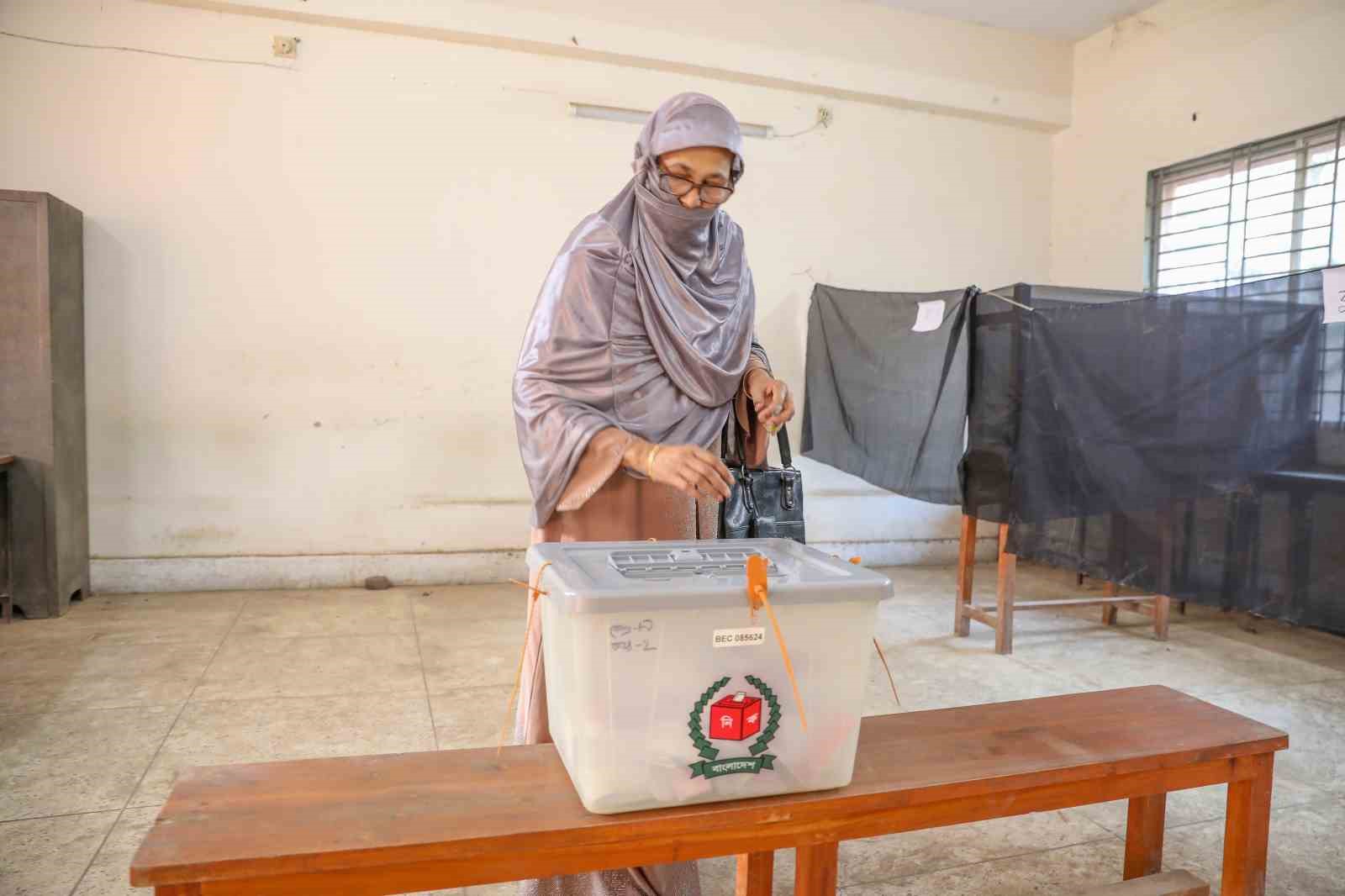 Bangladeş’te Hasina sonrası ilk genel seçim
