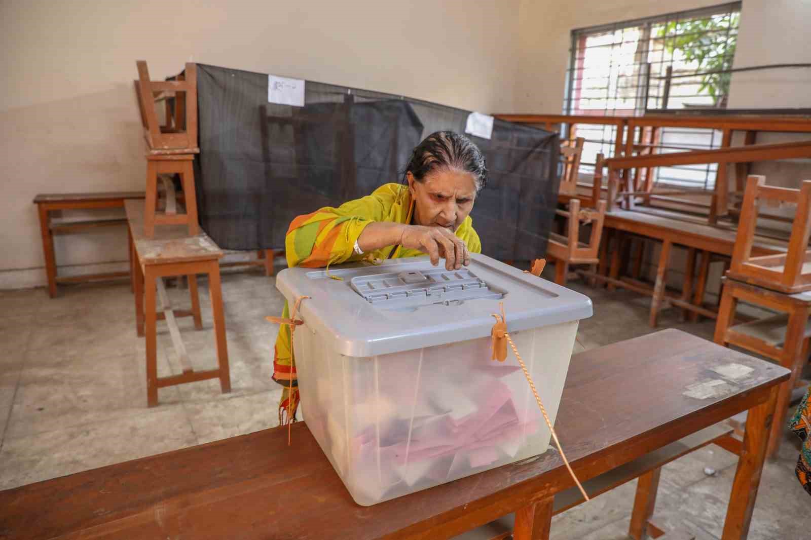 Bangladeş’te Hasina sonrası ilk genel seçim
