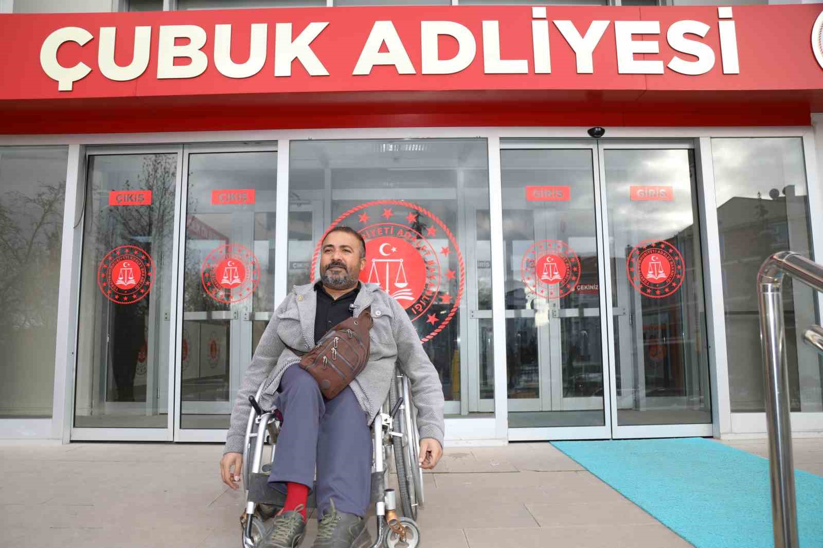 Bankaya olan borcu sebebiyle engelli vatandaşın aracı haciz edildi
Bankaya olan borcu sebebiyle engelli vatandaşın aracı haciz edildi