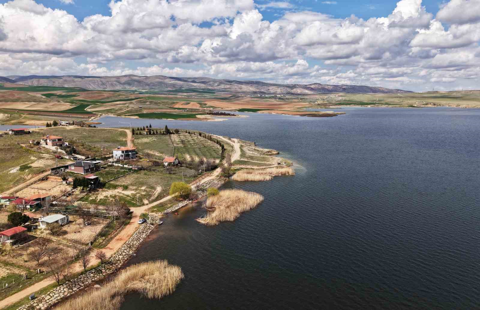 Baraj doldu, tarım arazileri suya doydu: Çiftçi verimli sezon bekliyor
