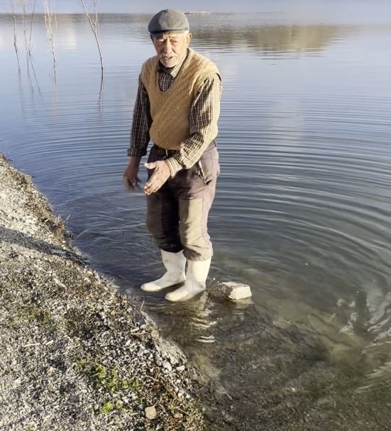 Baraj suları taştı, evler gölün ortasında kaldı
