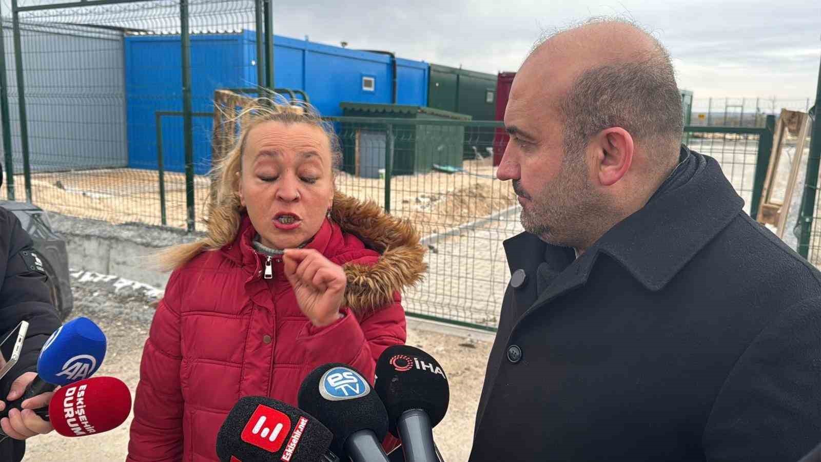 Barınakta aç ve susuz bırakılan köpeklerin birbirini parçaladığı iddiası

