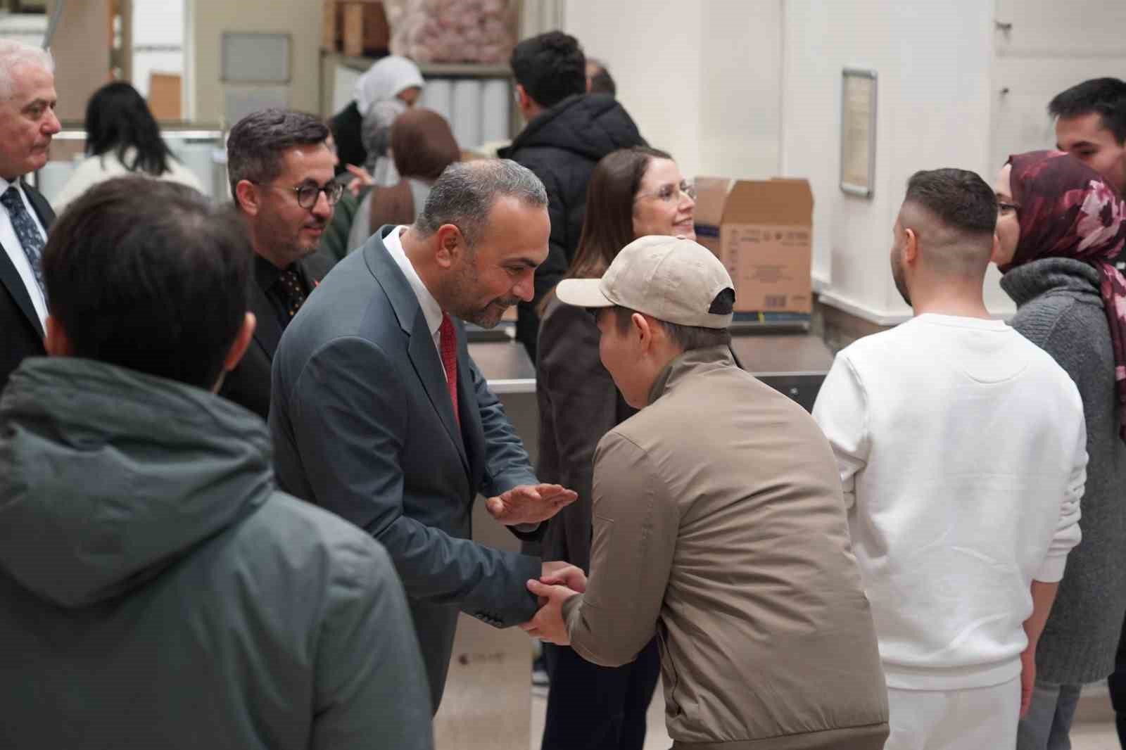 Bartın protokolü üniversite öğrencileriyle iftarda buluştu
Bartın protokolü üniversite öğrencileriyle iftarda buluştu