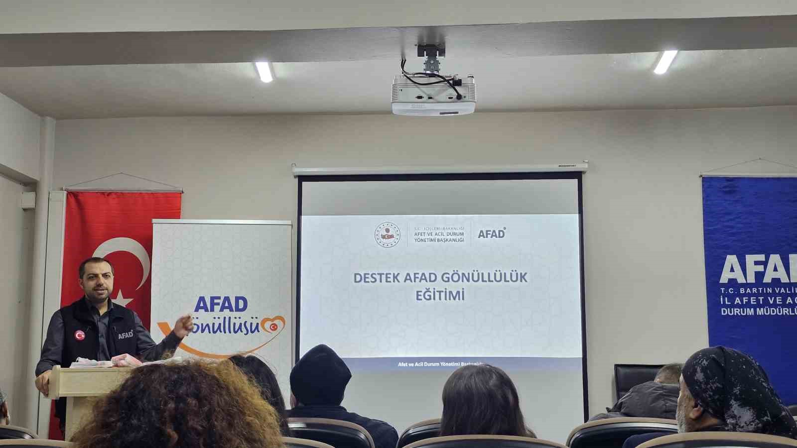 Bartın’da AFAD gönüllülerine farkındalık eğitimi

