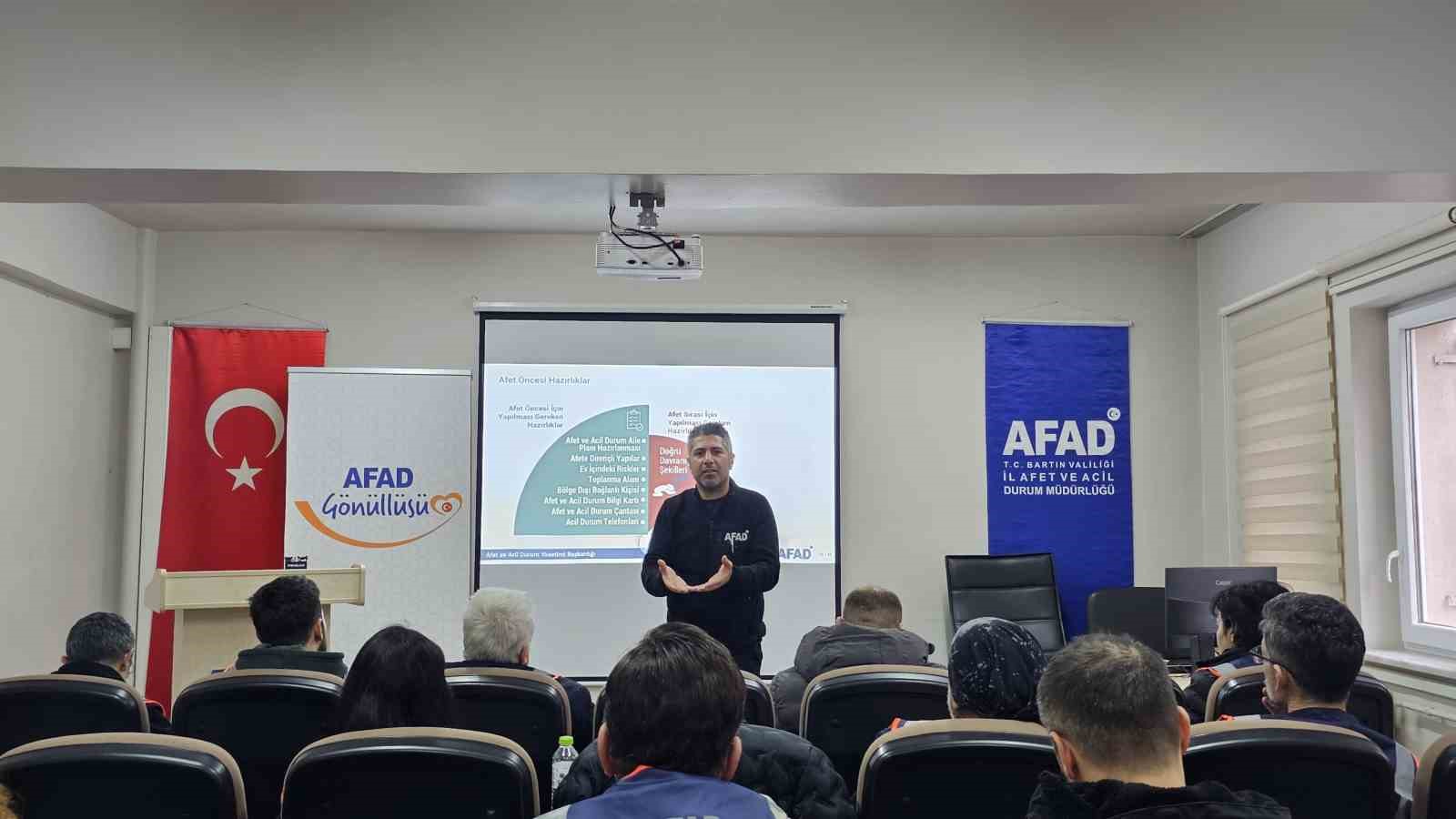 Bartın’da AFAD gönüllülerine farkındalık eğitimi
