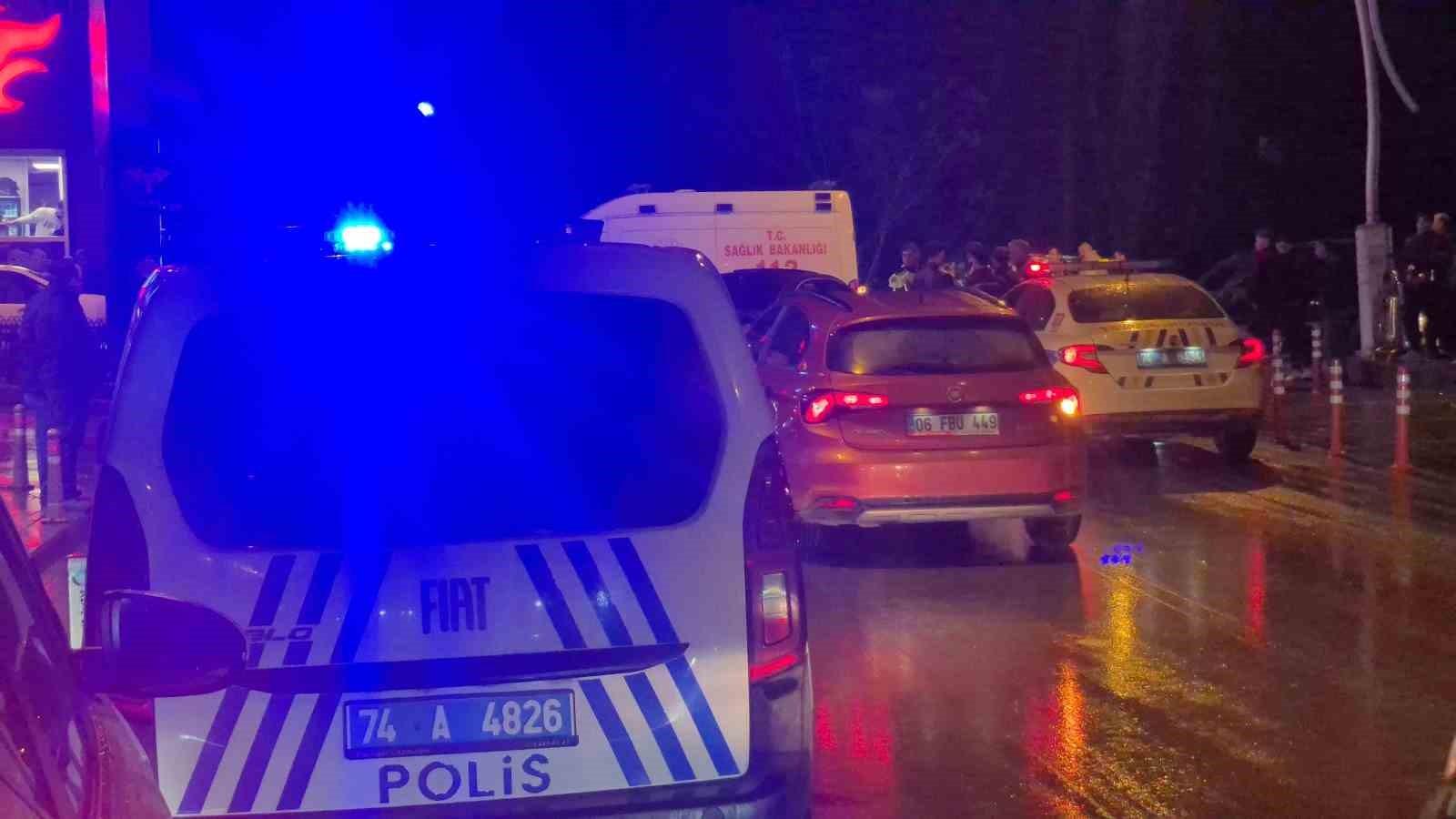 Bartın’da akrabalar arasında bıçaklı kavga: 2 yaralı
