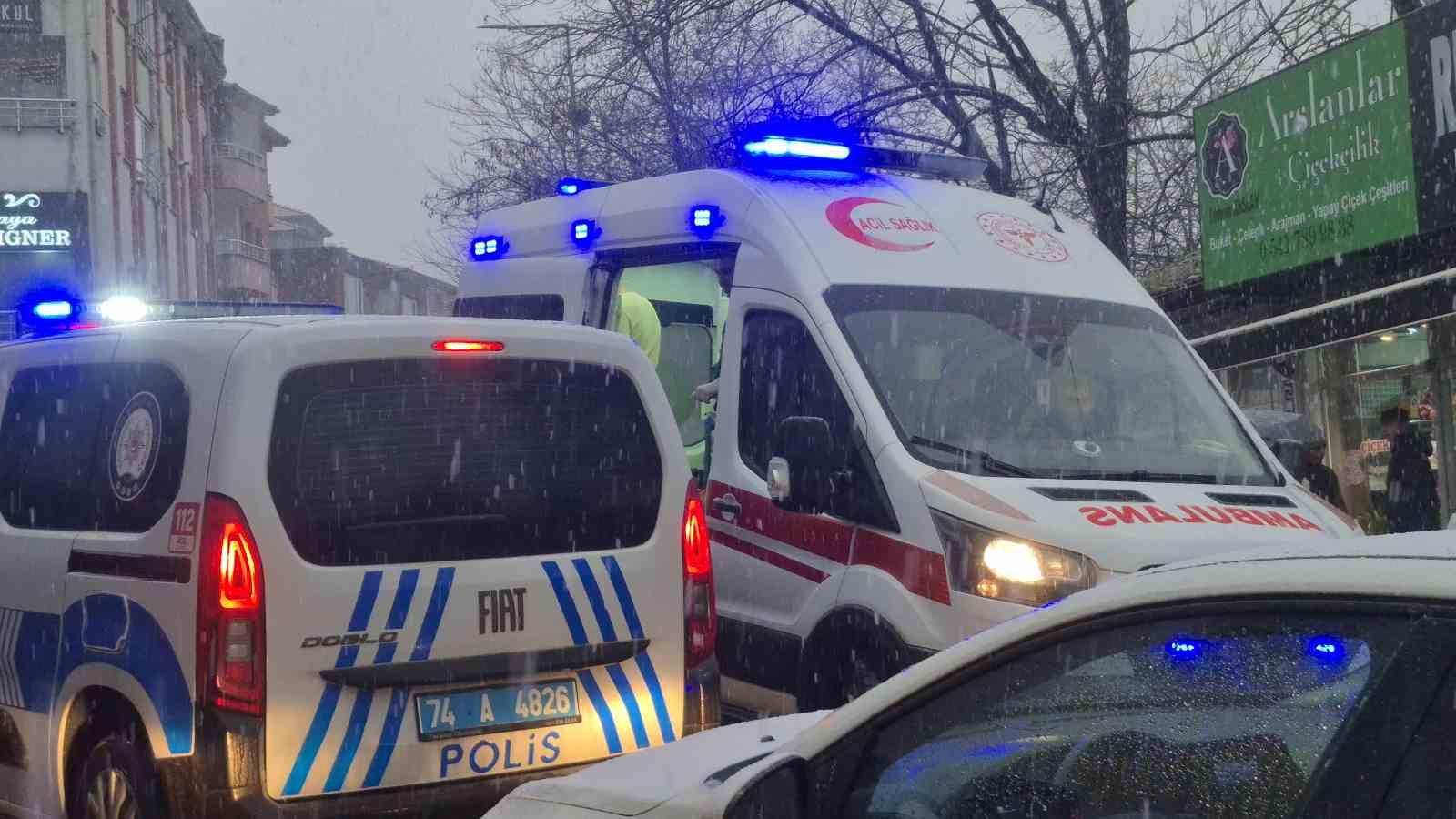 Bartın’da bıçaklı kavga: 1 yaralı
